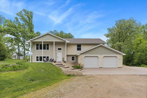 32824 361st Ave, Lake City, MN, 55041-3231 | Card Image