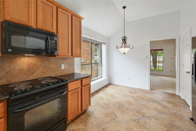 813 Westbury Ln, House other with 4 bedrooms, 2 bathrooms and 4 parking in Georgetown TX | Image 10
