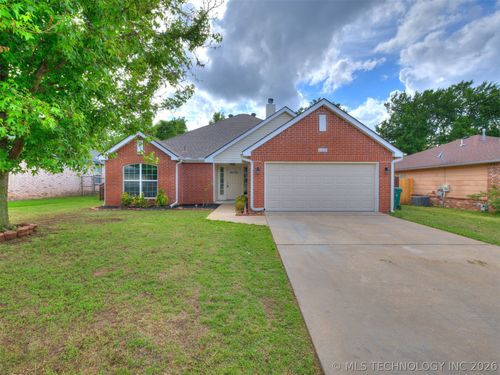 5324 S Redbud Place, Sand Springs, OK, 74063 | Card Image