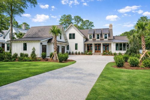 114 Peninsula Dr, Ravenel, SC, 29470-9674 | Card Image