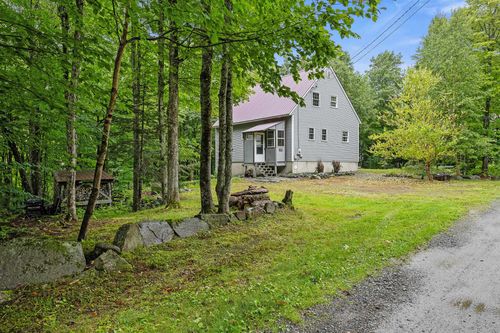 148 Lakeview Estates Rd, Pittsburg, NH, 03592-4171 | Card Image