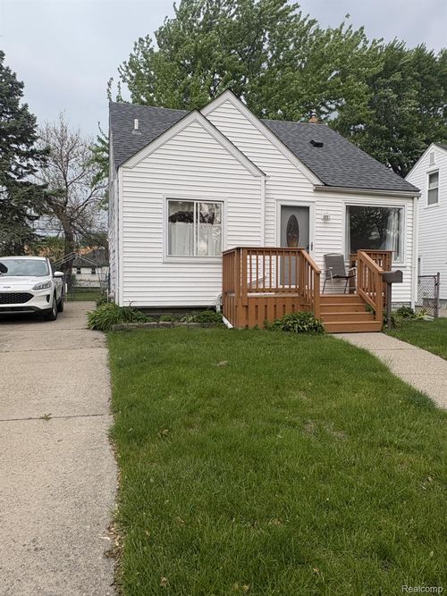 21555 Panama St, Warren, MI, 48091-4348 | Card Image