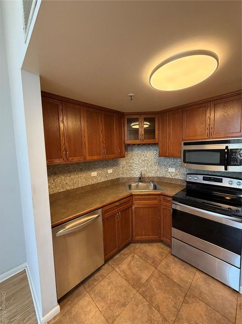 apt-d1-12-55 Mckinley Ave, White Plains, NY, 10606-1673 | Card Image