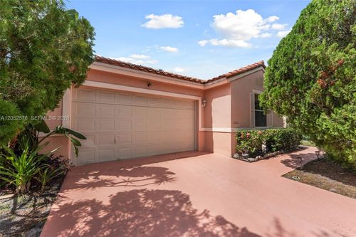 10232 Sw 16th Ct, Pembroke Pines, FL, 33025-4781 | Card Image