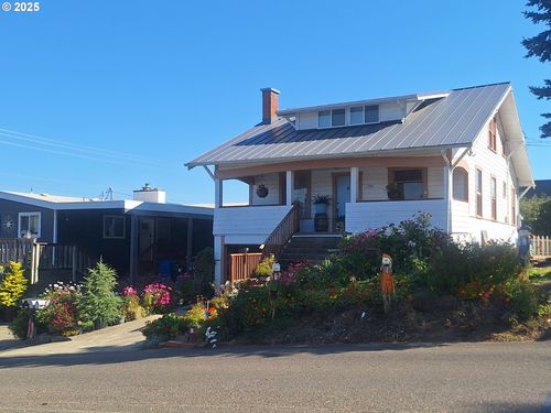 175 S 6th St, Reedsport, OR, 97467-1539 | Card Image