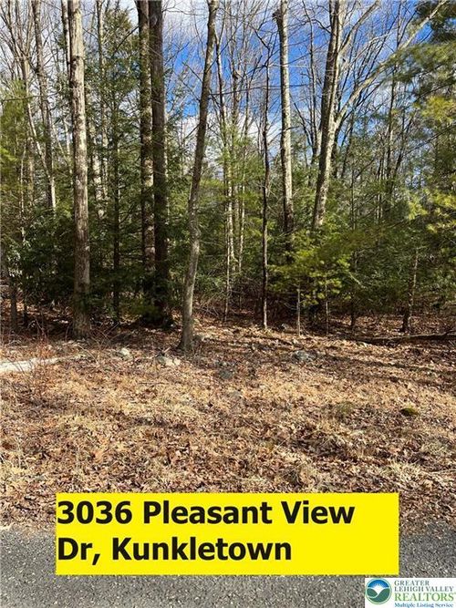 c-28-3036 Pleasant View Dr, Kunkletown, PA, 18058-9351 | Card Image