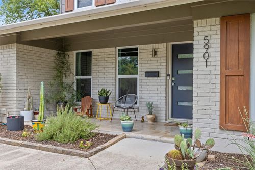 5901 Thames Dr, Austin, TX, 78723-3232 | Card Image