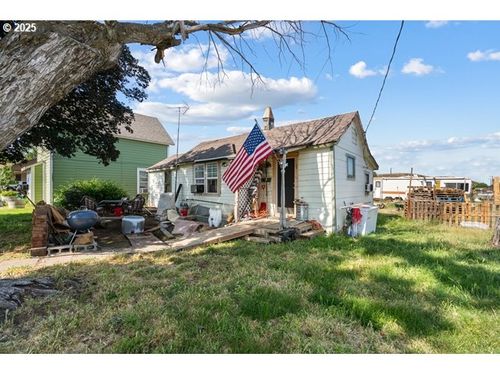 207 Depot St, Milton-Freewater, OR, 97862-1843 | Card Image