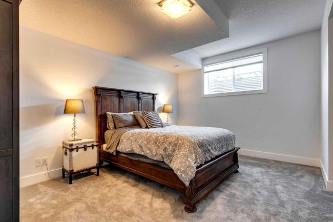 2427 3 Avenue Nw, Home with 4 bedrooms, 4 bathrooms and 2 parking in Calgary AB | Image 36
