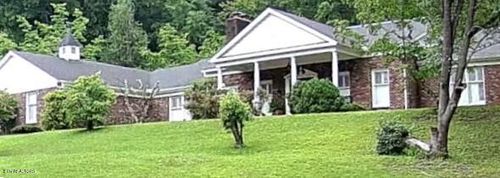242 Adams Ln, Jellico, TN, 37762-4413 | Card Image