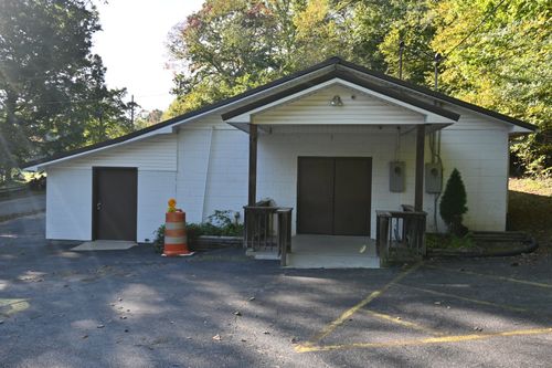 2222 Waynesboro Hwy, Hohenwald, TN, 38462-2250 | Card Image