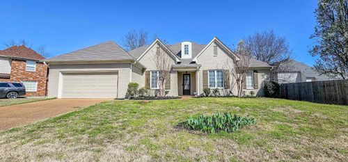 8678 Ashbury Oak Dr, Cordova, TN, 38018-1008 | Card Image
