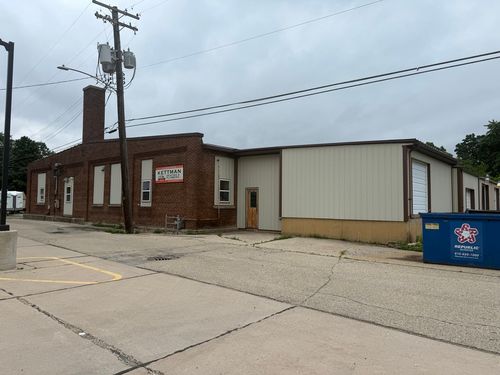 107 E Harrison St, Granville, IL, 61326-9318 | Card Image