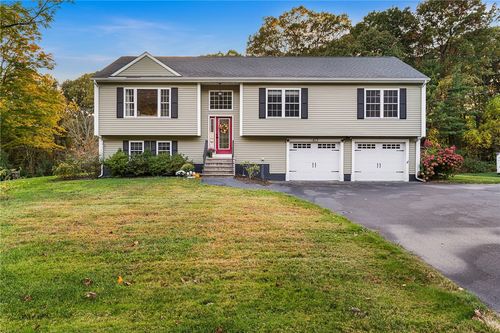 423 Providence Pike, North Smithfield, RI, 02896-8014 | Card Image