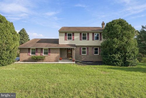 18 Willow St, MARYSVILLE, PA, 17053-9753 | Card Image