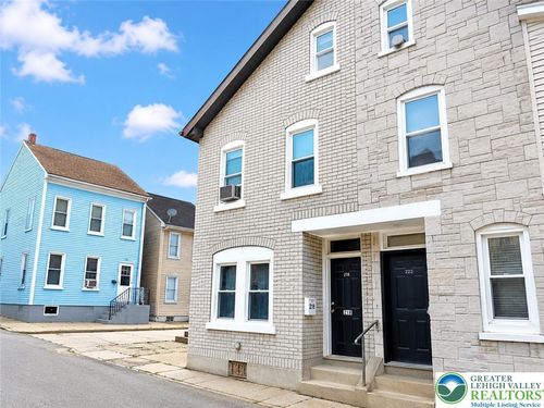 218 Fountain Street, Allentown City, PA, 18102 | Card Image