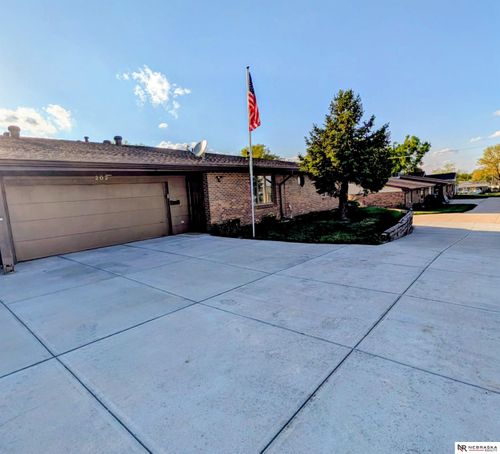 1048 S 13th Ave, Blair, NE, 68008-2267 | Card Image