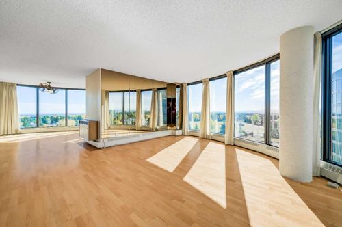 292-20 Coachway Road Sw, Calgary, AB, T3H1E6 | Card Image