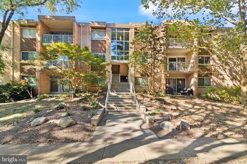 312-2908 Kings Chapel Rd, FALLS CHURCH, VA, 22042-1147 | Card Image