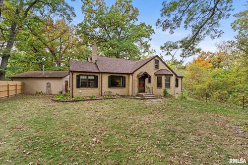 1112 44th St, Rock Island, IL, 61201-3137 | Card Image