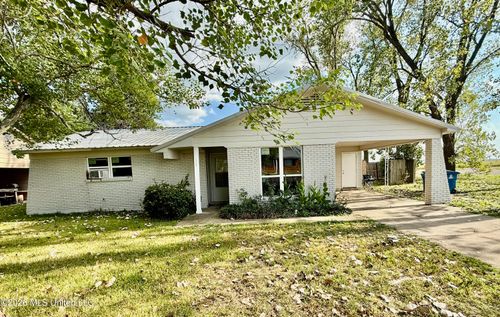 1332 Brentwood Cv, Clarksdale, MS, 38614-4602 | Card Image