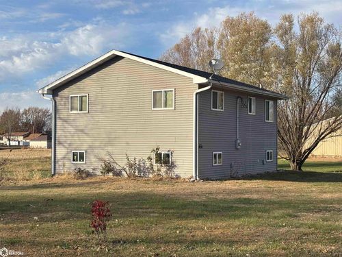807 Chestnut St, Donnellson, IA, 52625-9703 | Card Image