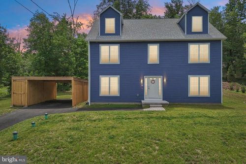 40 Creek Rd, Phoenixville, PA, 19460-5415 | Card Image