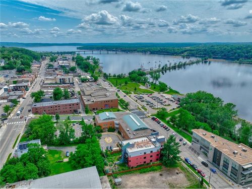 apt-1s-720 1st St, Hudson, WI, 54016-2528 | Card Image