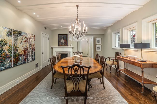 77 Chestnut Park Rd, House other with 6 bedrooms, 5 bathrooms and 2 parking in Toronto ON | Image 13
