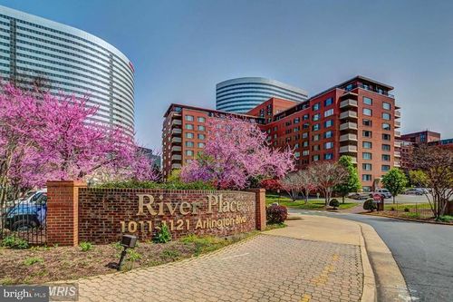 538-1021 Arlington Blvd, ARLINGTON, VA, 22209-2237 | Card Image