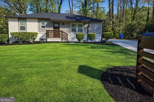 3687 Clovis Ct Nw, Atlanta, GA, 30331-3438 | Card Image