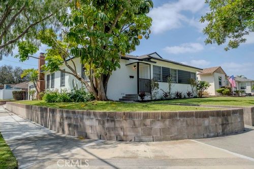 6038 Loomis St, Lakewood, CA, 90713-2438 | Card Image