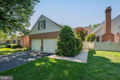 453 Windrow Clusters Dr, MOORESTOWN, NJ, 08057-4307 | Card Image
