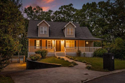 2101 Durban Point Drive, Soddy Daisy, TN, 37379 | Card Image