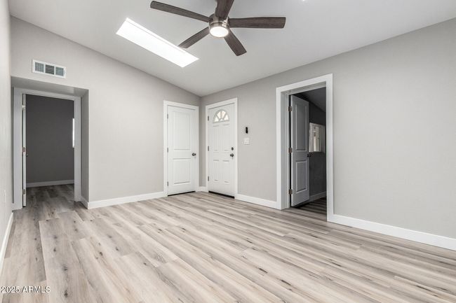 Living Room | Image 13