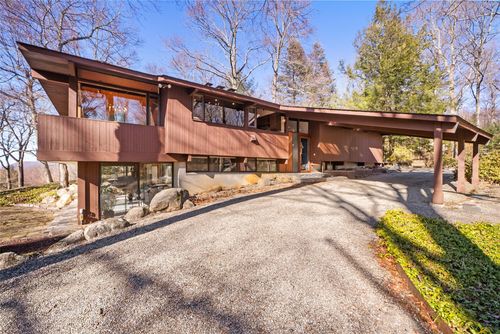43 Snake Hill Rd, Garrison, NY, 10524-4011 | Card Image