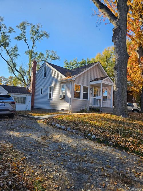 15631 Pomona Dr, Redford, MI, 48239-3850 | Card Image