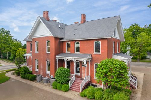 414 Maple St, Big Rapids, MI, 49307-3302 | Card Image