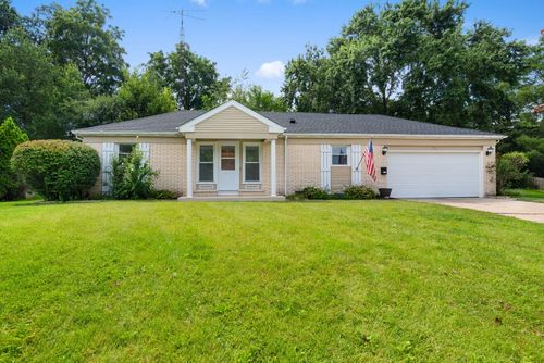 901 Hampton Ct, McHenry, IL, 60050-4130 | Card Image