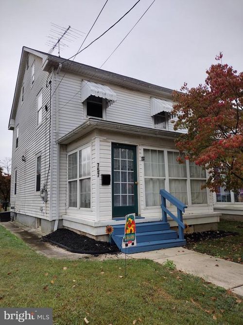 755 Broadway, HANOVER, PA, 17331-2014 | Card Image