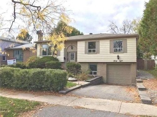 38 Penwick Cres, Richmond Hill, ON, L4C5B4 | Card Image