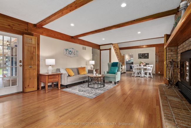 24 Valleyview Dr, House other with 3 bedrooms, 2 bathrooms and 6 parking in Oro Medonte ON | Image 5