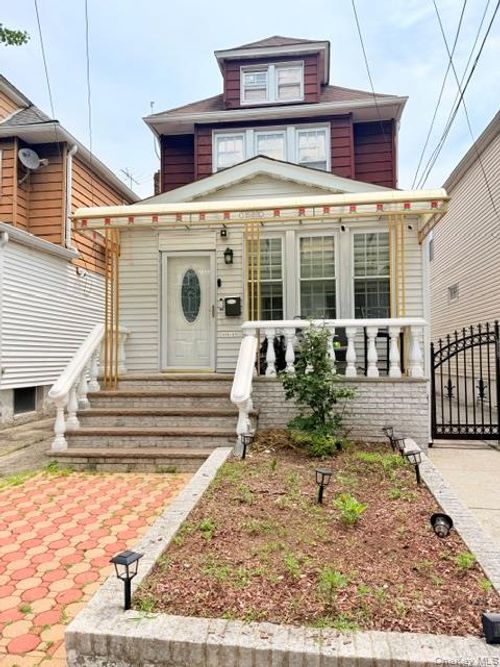 11537 114th Pl, South Ozone Park, NY, 11420-2302 | Card Image