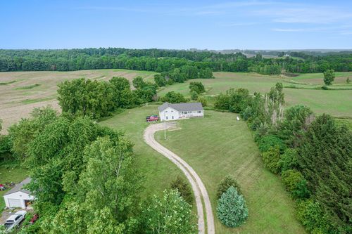 12880 N Adams Rd, North Adams, MI, 49262-9736 | Card Image