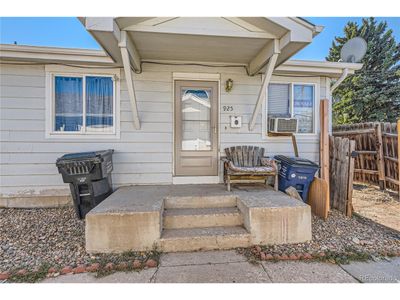 925 S Quitman St, Townhouse with 3 bedrooms, 2 bathrooms and null parking in Denver CO | Image 2