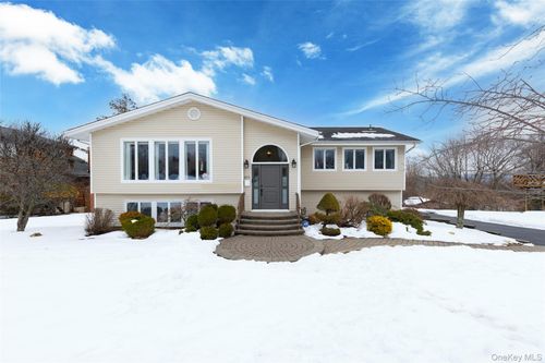 105 Lester Dr, Tappan, NY, 10983-1242 | Card Image
