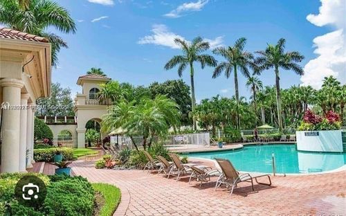 2200-2200 Nw 72nd Way, Pembroke Pines, FL, 33024-1047 | Card Image