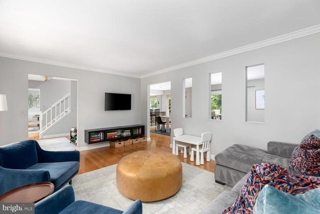 11603 Deer Forest Rd, House other with 5 bedrooms, 4 bathrooms and null parking in RESTON VA | Image 12