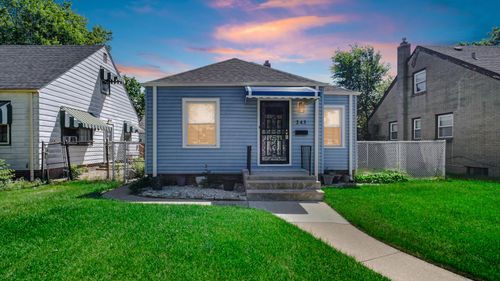 243 Taft Pl, Gary, IN, 46404-1021 | Card Image