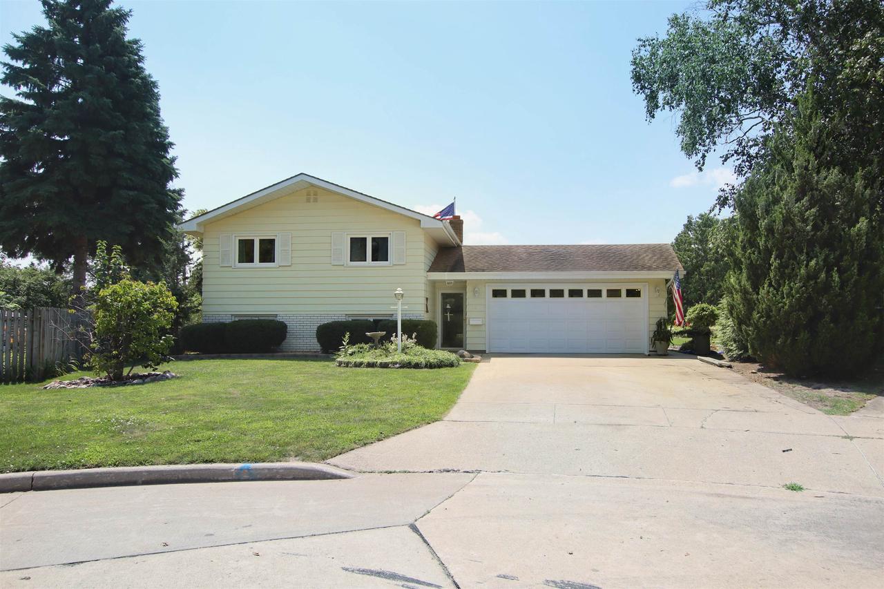7th Ave, Oshkosh, WI 54902